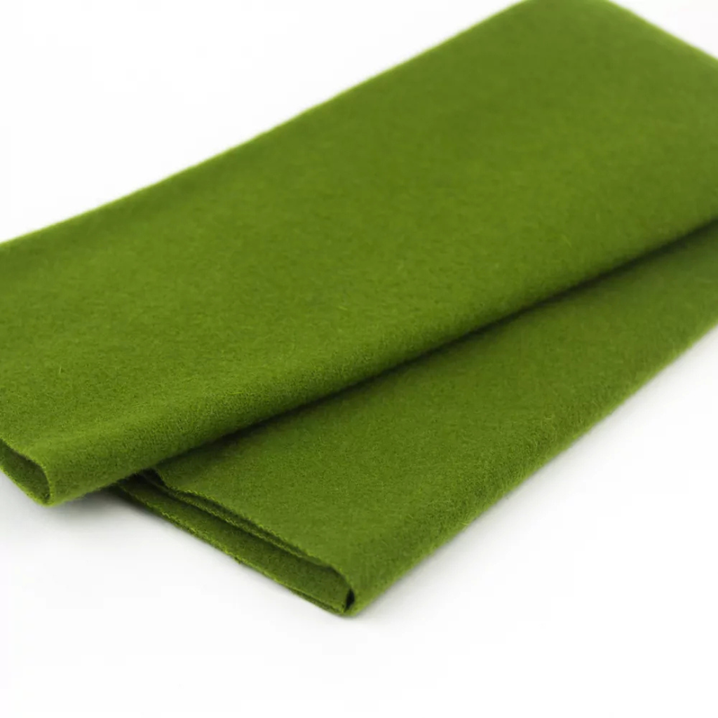 Merino Wool LN16 Pine Needles